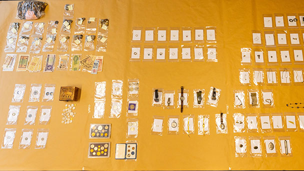 Wem gehört dieser Schmuck? – Einbrecher in Baden-Baden auf frischer Tat festgenommen