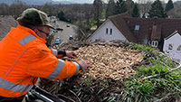 Storchennestreinigung in Bühl – Unterstützung der Feuerwehr