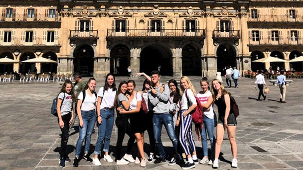 Internationales Markgraf-Ludwig-Gymnasium – „¡Adiós nuestros soles!“ – 12 Jahre Spanienaustausch mit Ávila 