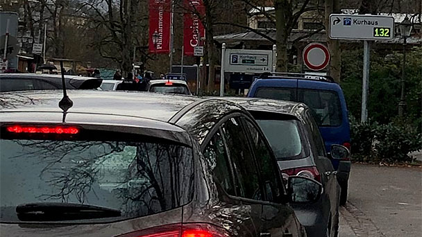 Leserbrief „Meine Meinung“ – „Beim Kaufhaus Wagener traute ich meinen Augen nicht“ – „Dieses veraltete Parkleitmonster“ Leserbrief „Meine Meinung“ – „Beim Kaufhaus Wagener traute ich meinen Augen nicht“ – „Dieses veraltete Parkleitmonster“