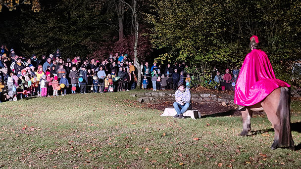 Sankt Martin und die heile Welt in Oberbeuern – Besucherrekord mit 200 Kindern