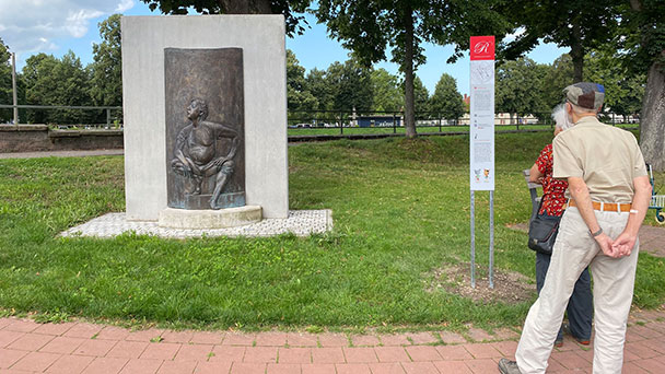 Staffelschnatzer-Denkmal nun Teil von Rastatts Historischer Route