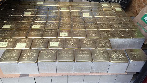 Beschämende Strategie von OB Mergen – Nein zum Synagogengrundstück – Ja für weitere Stolpersteine  