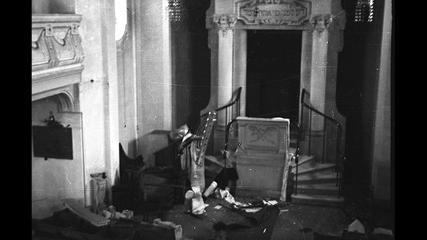 Rastatt gedenkt Reichspogromnacht – Stadtarchivar Oliver Fieg führt an Orte jüdischer Geschichte – Gute Idee für Baden-Baden: Grundstück Alte Synagoge, Dr. Ertl Tennishalle