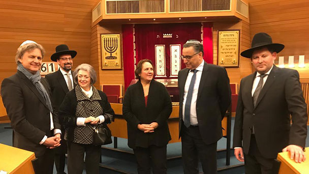 Besuch von Staatsministerin Theresa Schopper in Karlsruher Synagoge – „Jüdisches Leben gehört in die Mitte unserer Gesellschaft“