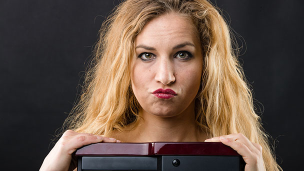 Kleinkunstnächte im Schlosszelt – Folk-Rock-Polka und Comedy – „Kasachische Wurzeln und die schwäbische Heimat“ Kleinkunstnächte im Schlosszelt – Folk-Rock-Polka und Comedy – „Kasachische Wurzeln und die schwäbische Heimat“