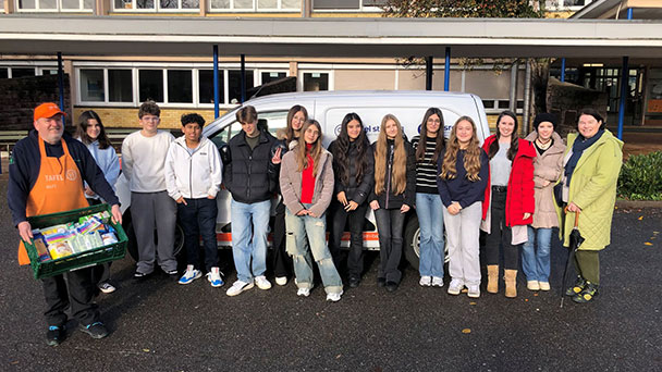 Realschüler Baden-Baden zeigen Herz – Spenden für die Tafel 