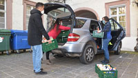 Weihnachtliches Herz im Badener-Badener Rathaus – Städtische Mitarbeiter sammeln für Tafel