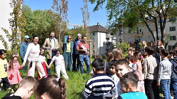 Ach, wie schön ist die Natur – „Tag des Baumes 2026“ – Erster Bürgermeister Alexander Wieland und Baden-Badener Schüler pflanzen Zitter-Pappeln