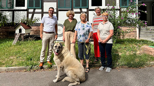 Ein Herz für Tiere in Baden-Baden – Bürgermeister Krammerbauer besucht Tierheim
