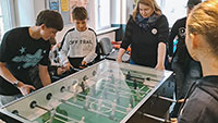 Tischfußball gibt es auch noch – Pokal für Stulz-von-Ortenberg-Schule