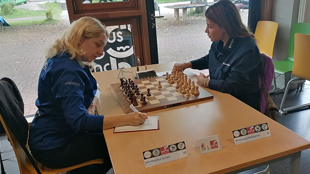 Siegreiche Baden-Badener Damen auch gegen Hamburg – Tabellenführer in Schach-Bundesliga