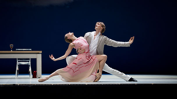 „Anna Karenina“ im Festspielhaus Baden-Baden - Nach dem Schlussvorhang atemlose Stille - Dann brach Jubel aus „Anna Karenina“ im Festspielhaus Baden-Baden - Nach dem Schlussvorhang atemlose Stille - Dann brach Jubel aus