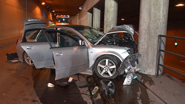 Schwerer Unfall im Baden-Badener Michaelstunnel – Fünf Schwerverletzte