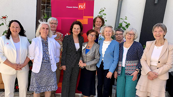 Baden-Badener CDU-Frauen und “Die alten Hasen aus dem Rebland“ – Partylaune nach Pandemiepause