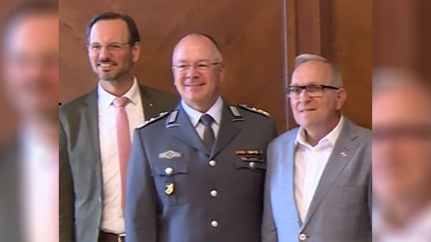 Baden-Baden feierte seine Bundeswehrveteranen – Auf Antrag der FDP