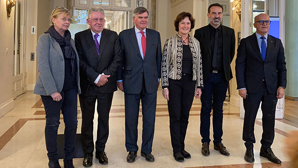 OB Mergen still und leise auf Reisen – „Viel gefragte Vertreterin für die Medien“ – Treffen in Vichy