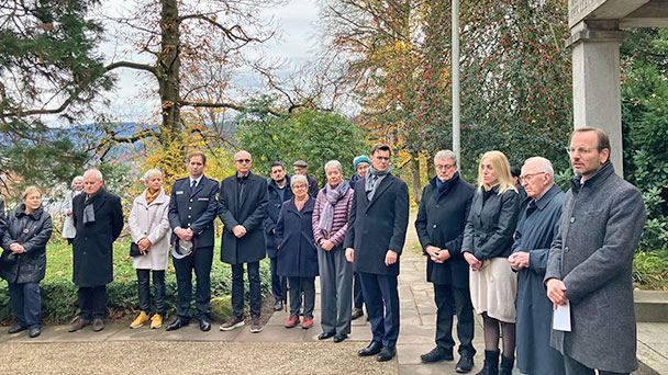 Jährliches Ritual zum Volkstrauertag auch in Baden-Baden – Manche tapfere Männer von einst sind vergessen