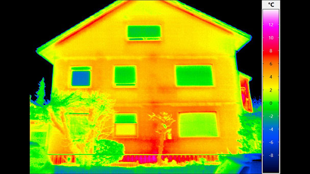 Nachricht aus dem Rathaus Baden-Baden – „An einem kalten und klaren Morgen überflog ein Spezialflugzeug in geringer Flughöhe unsere Stadt“ Nachricht aus dem Rathaus Baden-Baden – „An einem kalten und klaren Morgen überflog ein Spezialflugzeug in geringer Flughöhe unsere Stadt“