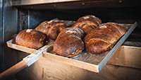 Energieversorger Badenova backt Klimabrot – Gemeinsam mit Müller und Bäcker 