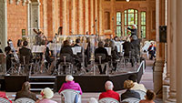 „Sommer, Shakespeare, Liebe“ in der Trinkhalle Baden-Baden – Philharmonie mit Gastdirigent Volker Christ