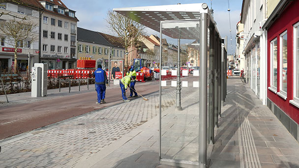 Warthäuschen stehen – Busse fahren wieder über obere Kaiserstraße