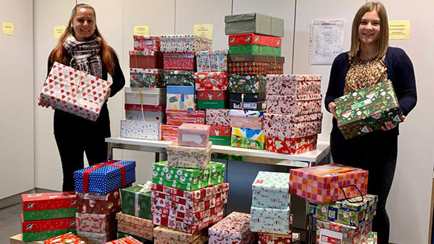 Zum 25. Mal „Weihnachten im Schuhkarton“ – 286 Päckchen für Kinder in sozial schwachen Familien abgegeben 