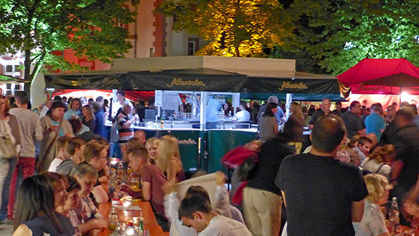 Winzerfest mit satirischer Philosophie in Eisental - Am Freitag Weinprobe mit zehn Weinen