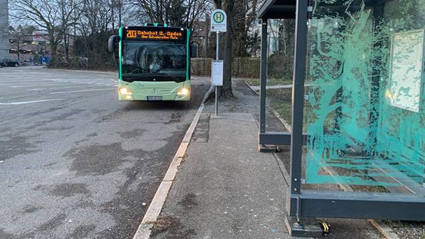 Der lange Weg zu einem Wartehäuschen – Stadtrat Werner Schmoll: „Eine engagierte Bürgerin aus Balg“ und „Ende gut, alles gut“ 