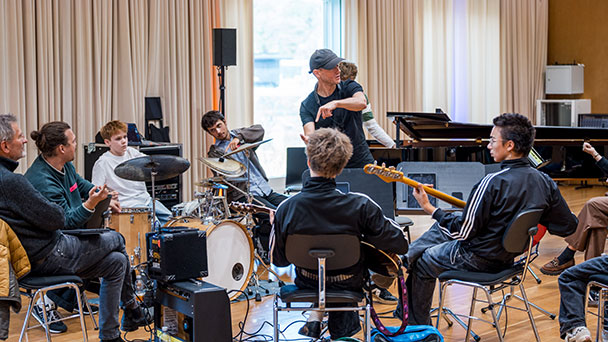 Traum von einer Musikerkarriere soll in Baden-Baden wahr werden – Coaches vermitteln wie der Weg aussehen kann