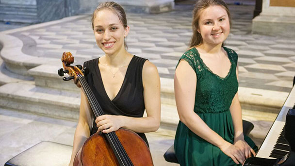 „Junge Talente der Kammermusik“ im Kurhaus Baden-Baden - Marie Viard und Liliya Khusnullina 
