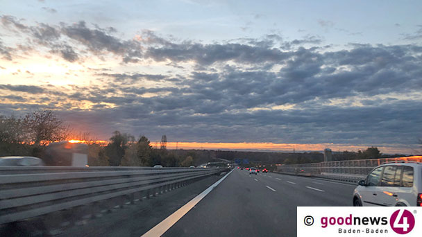 Unfall-Tragödie auf der A5 – Zwei Tote und vier Verletzte bei Muggensturm – Im Auto verbrannt Unfall-Tragödie auf der A5 – Zwei Tote und vier Verletzte bei Muggensturm – Im Auto verbrannt