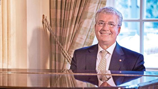 Ein Stück Seele des Brenners Park-Hotels verabschiedet sich – Benefiz-Konzert mit Frederick di Georgiou