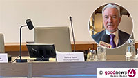 OB Späth nahm hinten im Gemeinderatssaal auf Besucherstuhl Platz – Gemeinderat diskutierte über Privatfahrten mit Dienstfahrzeug