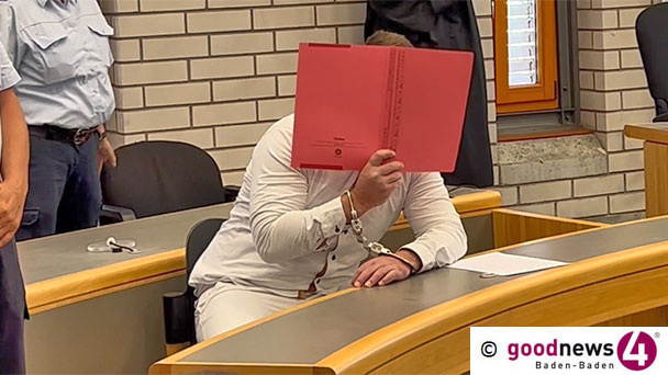 Mord an kleinem Mädchen wird in Baden-Baden verhandelt – Angeklagter mit Handschellen und Fußfesseln im Gerichtssaal