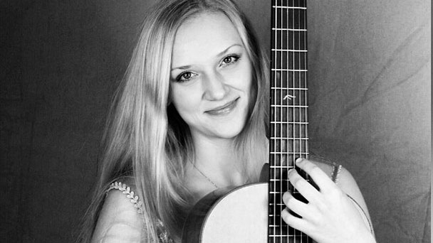 Klassisches Gitarrenkonzert  im Dorint Maison Messmer - Ausnahmetalent Julia Trintschuk                   