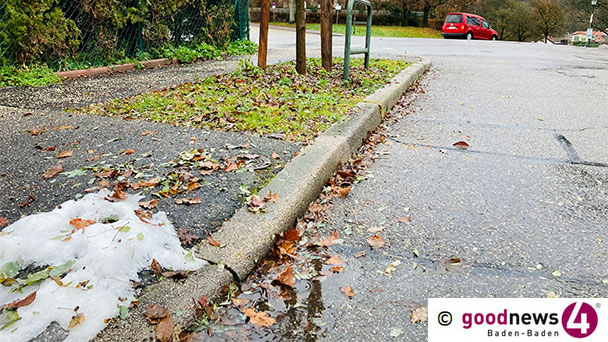 Nur noch ein kleines Schneehäufchen am Baden-Badener Markgrafenplatz – Der Traum von der weißen Weihnacht ist dahin – Morgen stürmische Böen