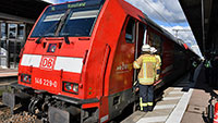 Bahnverkehr am Bahnhof Baden-Baden vorübergehend eingestellt – Rauch im Regionalexpress – Feuerwehr im Einsatz 