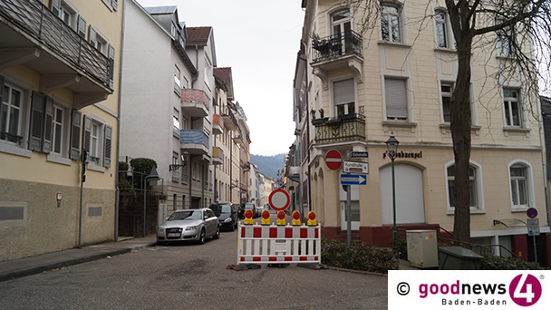 Stephanienstraße wieder frei - Gerüst und Fangnetz an einsturzgefährdetem Wohnhaus