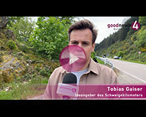 Denkmal für Motorradfahrer an der Schwarzwaldhochstraße eingeweiht | Ideengeber Tobias Gaiser 