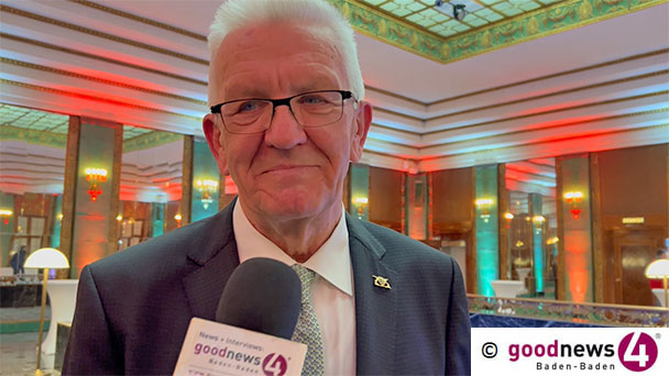 Weihnachtsgrüße aus Stuttgart – Winfried Kretschmann wirbt für „tatkräftiges Engagement für eine demokratische Ordnung“ Weihnachtsgrüße aus Stuttgart – Winfried Kretschmann wirbt für „tatkräftiges Engagement für eine demokratische Ordnung“