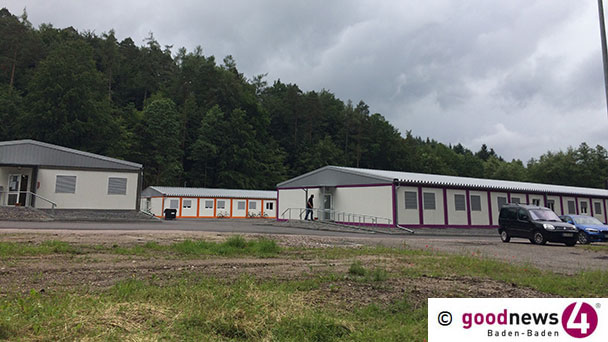 "Landfriedensbruch" in Baden-Badener Flüchtlingsunterkunft - 15 Bewohner solidarisierten sich - Zwei verletzte Polizeibeamte "Landfriedensbruch" in Baden-Badener Flüchtlingsunterkunft - 15 Bewohner solidarisierten sich - Zwei verletzte Polizeibeamte